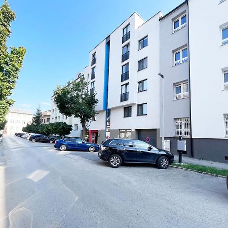 City Center Apartment With Nice Balcony Zilina Exterior photo